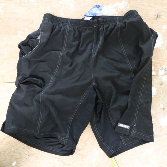 Men's Canari bike shorts - Picture 3 of 5